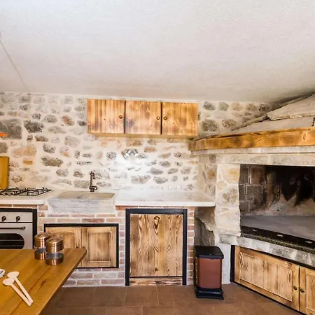 Stone Villa Miandri Debeljak