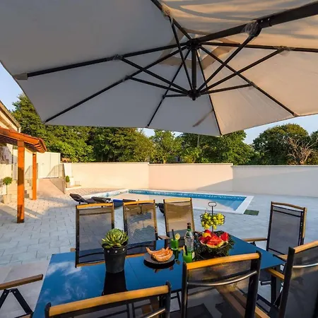 Stone Villa Miandri * Debeljak